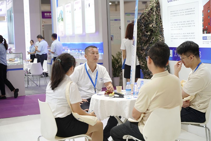 激埃特展會(huì)探討圖 激埃特展會(huì)探討圖