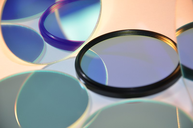 非標(biāo)定制濾光片與標(biāo)品濾光片價(jià)格差異解析 非標(biāo)定制濾光片與標(biāo)品濾光片價(jià)格差異解析