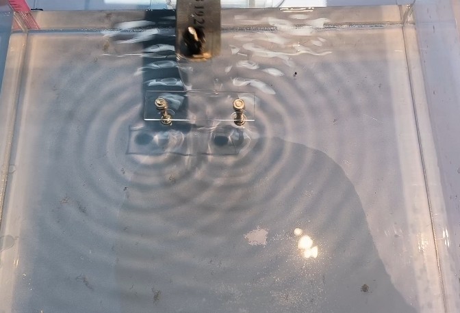 什么是相消干涉？什么是相長干涉？