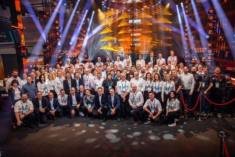 Robe舞臺燈光合照 Robe舞臺燈光合照