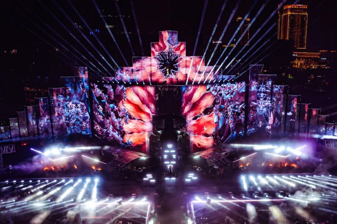 濾光片 現(xiàn)階段舞臺激光的光學(xué)鏡片應(yīng)用分析